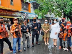 Beberapa Komunitas Berbagi Makanan di Tengah Pandemi di Kampung Bule