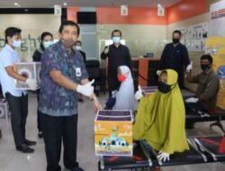 Bright PLN Batam Bagikan Ribuan Paket Sembako Ke Masyarakat