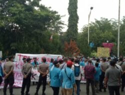 Ratusan Mahasiswa Universitas Samudra tolak Revisi RUU KPK, Massa Padati DPRK Langsa