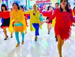 Ratusan Line Dancer Batam Pecahkan Kampoeng Party dengan Kostum Warna-Warni