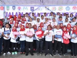 Kapolda Kepri Buka Kegiatan Gerak Jalan Sehat Keluarga Peringati Hari Ibu Ke-92