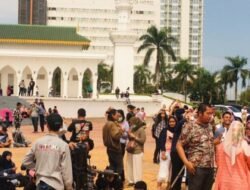 Gerhana Matahari Sedot Perhatian Warga Batam dan Wisman