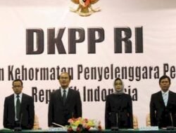 Babak Baru – Syamsuri Laporkan 5 Komisioner Bawaslu Batam ke DKPP