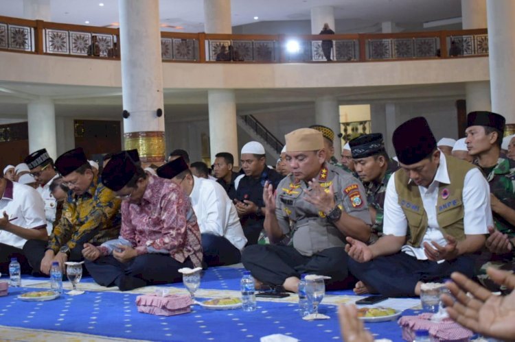 Kapolda Kepri Bersama Masyarakat Natuna Adakan Dzikir Doa Bersama