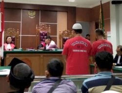 Massa Ribut di Pengadilan Batam dan Rusak Sejumlah Fasilitas 