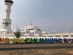 Masjid Sultan Mahmud Riayat Syah Di Tutup Sementara, Aktivitas Sholat 5 Waktu pun Ditiadakan