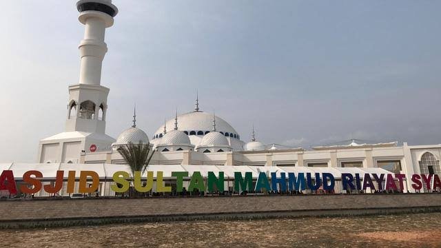 Masjid Sultan Mahmud Riayat Syah Di Tutup Sementara, Aktivitas Sholat 5 Waktu pun Ditiadakan