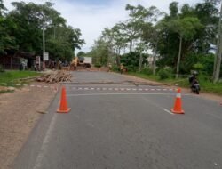 Proyek Pemerintah Rampas Akses Jalan Warga Permata Hijau