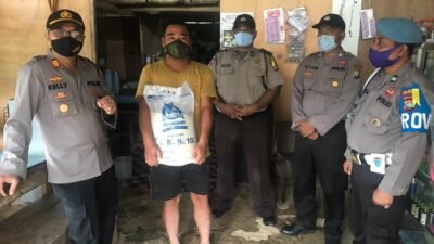 Jelang HUT Bhayangkara, Polsek Galang Berbagi Sembako ke Warga Tak Mampu