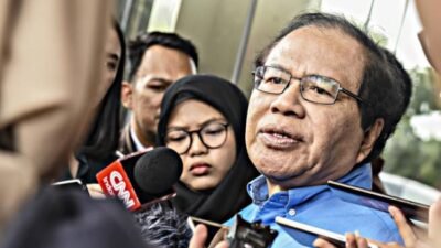 Bilang ke Pak Luhut : Rizal Ramli Terima Tantangan Debat Tentang Utang Negara