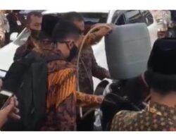Mobil RI 2, Isi Bahan Bakar Pakai Jerigen, Ini Penjelasannya