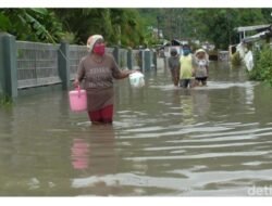 Banjir Merendam Pemukiman Warga Gorontalo