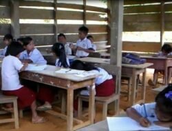 Siswi NTT Minta Kepada Presiden Agar Membawakan Listrik dan Jaringan Telepon Juga Internet