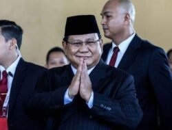 Prabowo Tertawa Saat Ditanya Tentang Reshuffle
