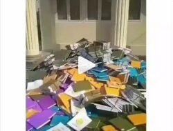 Viral, Video Tumpukan Skripsi Dibuang Dari Lantai Dua, Kepala Perpustakaan Dipecat