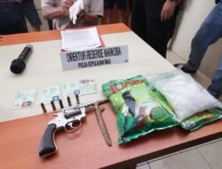Terciduk Saat Transaksi Sabu, Pria ini Nekat Todongkan Pistol ke Polisi