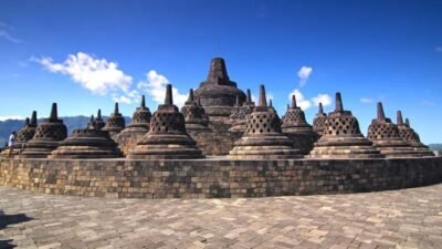Pedagang di Candi Borobudur Terapkan Ganjil Genap