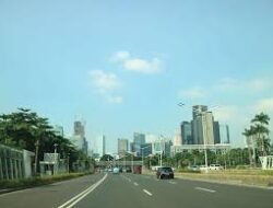 Volume Kendaraan di Jakarta Akibat PSBB Turun 19 Persen