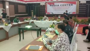 Ketua KPU Karimun Himbau Warga Karimun Selesaikan E KTP