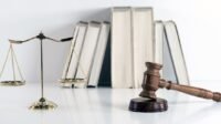 Empat Sifat Dasar Hukum dan Tak Jarang Menuai Protes