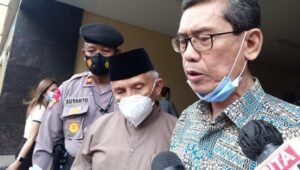 Amien Rais Serahkan Surat Penangguhan HRS ke Bareskrim, Begini Isi Suratnya!