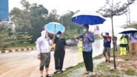 Batam di Kepung Banjir, Air Meluap Hingga ke Ruas Jalan