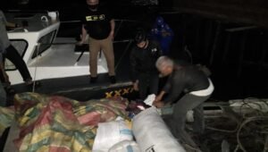 Satpolairud Polres Karimun Amankan 96 Karung Ballpres