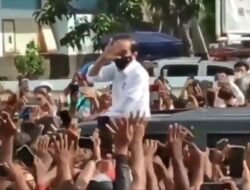 Munarwan Laporkan Jokowi dan Habib Soal Kerumunan Di Maumere