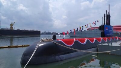 TNI-AL Terima Kapal Selam Alugoro-405 dari Prabowo