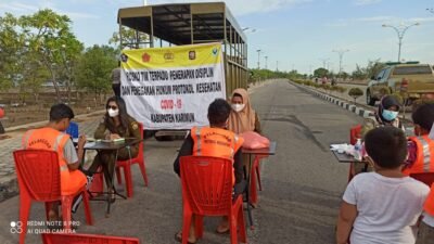 Tim Terpadu Menggelar Razia Prokes Sekitar Tugu MTQ