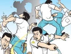 Kelompok Remaja Tawuran Mengakibatkan Dua Orang Terluka