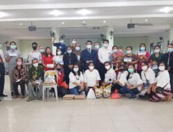 Bakti Paskah HKBP Lubuk Baja Batam Bagi Sembako & Santunan pada Jemaat terdampak Covid-19