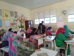 Kukerta Balek Kampung Unri Sosialisasikan Aplikasi PJJ