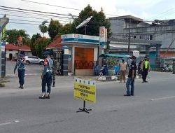 Petugas Gabungan Razia Protokol Kesehatan di Jalan A Yani Kolong