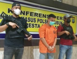 Gegara Rebutan Lahan Parkir Liar, Pria Ini Nekat Tikam Lawannya dengan Sajam