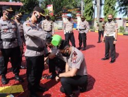 Peringati HUT Ke-75 Bhyangkara, 30 Personil Polres Karimun Naik Pangkat