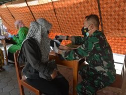 Vaksinasi TNI Polri Sasar 400 Santri  Ponpes Al Huda Doglo