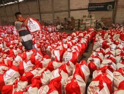 PPKM Diperpanjang, Bagaimana dengan Bansos ?