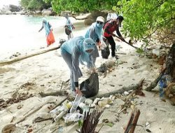 PKK dan DLH Batu Bara Lakukan Aksi Gotroy di Pulau Pandang, Ratusan Kilogram Sampah Dibersihkan