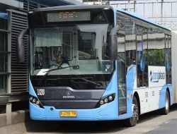 Transjakarta Kini Berlakukan Sertifikat Vaksin Jadi Syarat Wajib