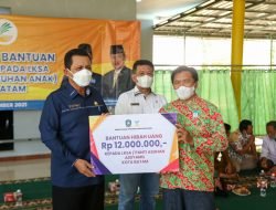 Gubernur Ansar Serahkan Hibah untuk Panti Asuhan se-kota Batam