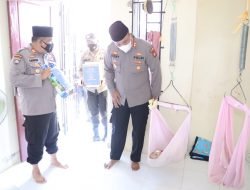 Kapolres Karimun Kunjungi Rumah Bayi Kelainan Jantung