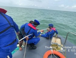 Tim SAR Satpolairud Polres Karimun Berhasil Temukan Nelayan yang Hilang Kontak