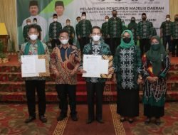 Amsakar Dikukuhkan Jabat Ketua KAHMI Batam, Rudi Warga Kehormatan