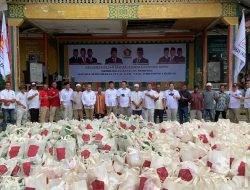 DPD Partai Gerindra Kepri Berbagi Sembako di Pulau Kasu