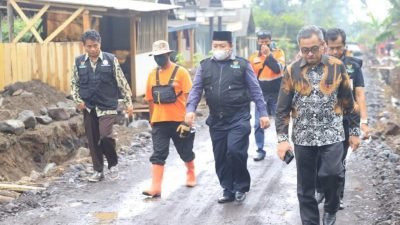 Pemerintah Kota Batam Serahkan Donasi Rp 500 Juta Untuk Korban Semeru