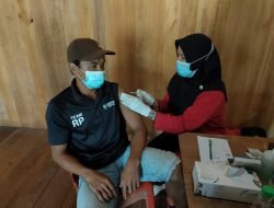 Polres Meranti Gelar Vaksinasi Massal di Desa Lukun