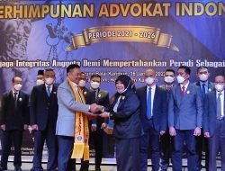 Ketum DPN Peradi Otto Hasibuan melantik DPC Peradi Karimun