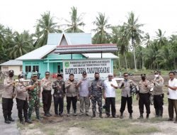 Kapolres meranti mengajak masyarakat desa tanjung gadai untuk vaksinasi