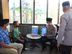 Kepedulian Kapolres Karimun kepada Warga melalui Jumat Berkah